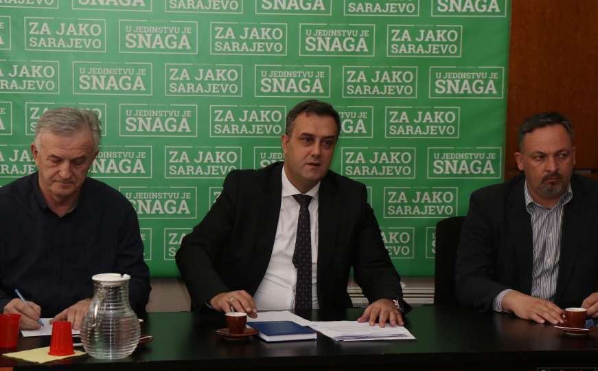SDA odgovara Konakoviću: Kriminal je sređivati 500.000 bez javnog poziva za poznanike